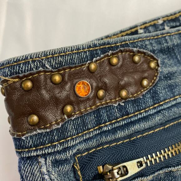 Cosmopolitan Jeanswea 24 waist Cropped Denim Jeans Embroidered Rhinestone Strap - Picture 5 of 12